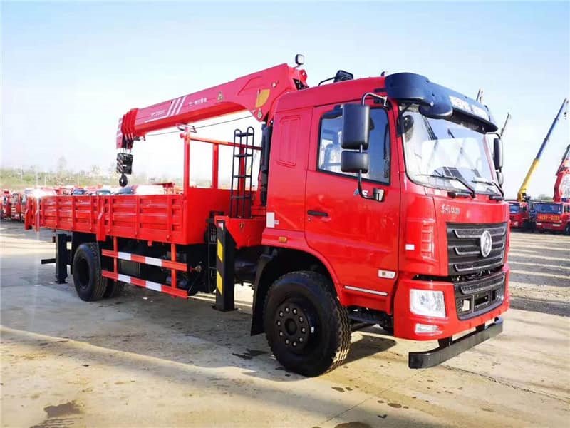 東風(fēng)F5隨車(chē)吊車(chē)