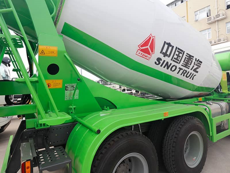 最新HOWO輕量化12方TX攪拌車(chē)價(jià)格配置