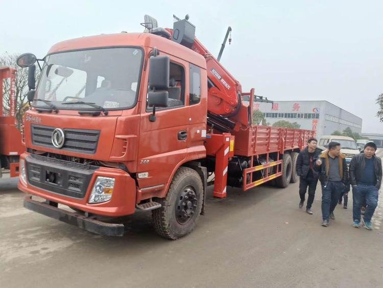 20噸折臂隨車吊