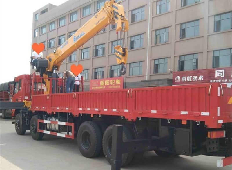 東風前四后八徐工14噸隨車吊