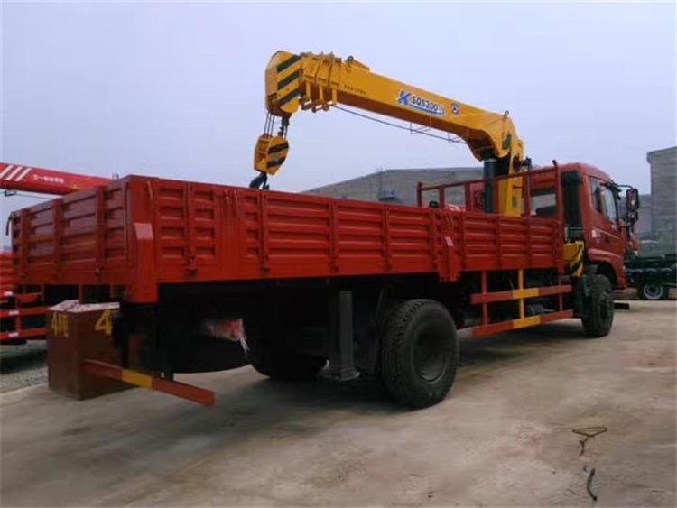 東風(fēng)御虎8噸隨車吊