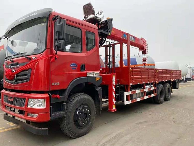東風(fēng)T5程力威龍隨車吊