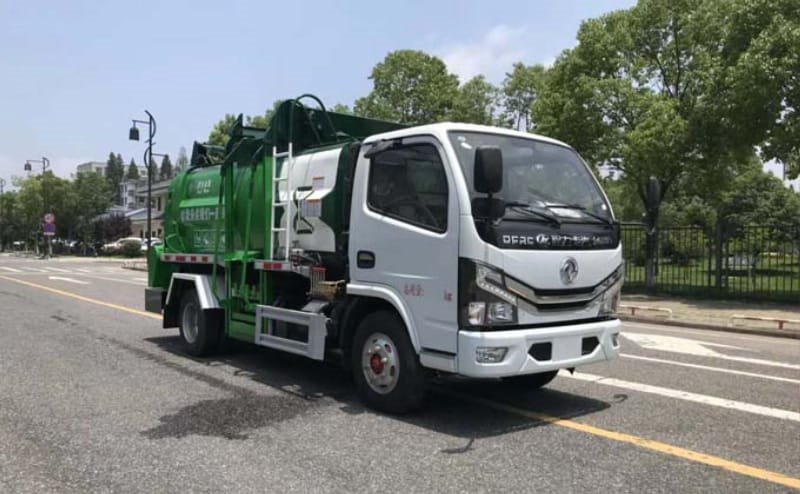 6方東風小多利卡餐廚污水處理車