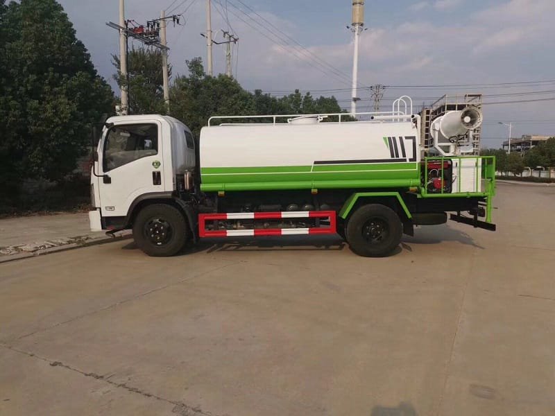程力威牌CLW5120GSS6灑水車