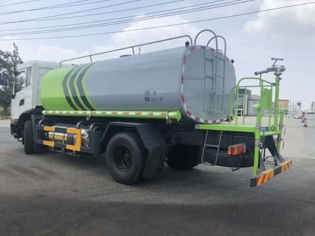 程力威牌CLW5181GSSYT6灑水車