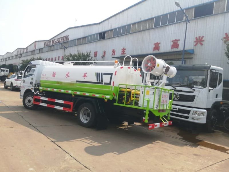 程力威牌CLW5120GSSYT6灑水車