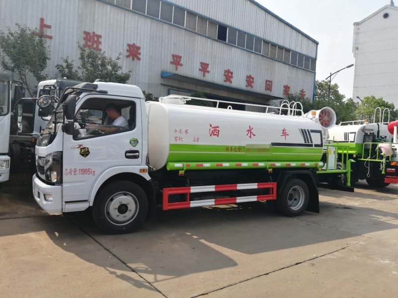 程力威牌CLW5120GSSYT6灑水車