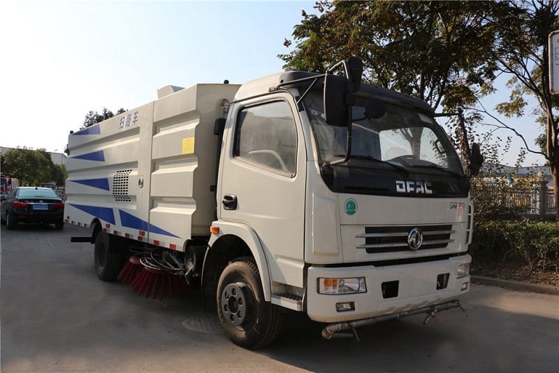 程力威牌CLW5120TSL6掃路車
