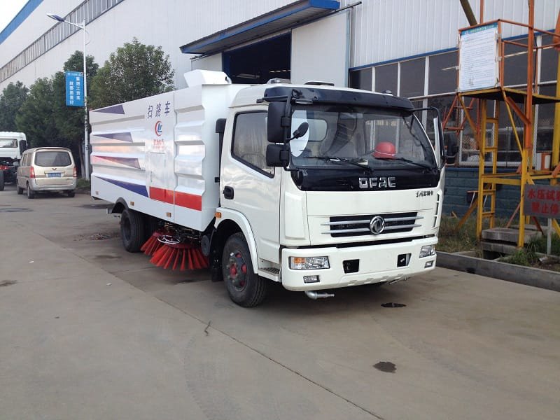 程力威牌CLW5180TSLD6掃路車(chē)