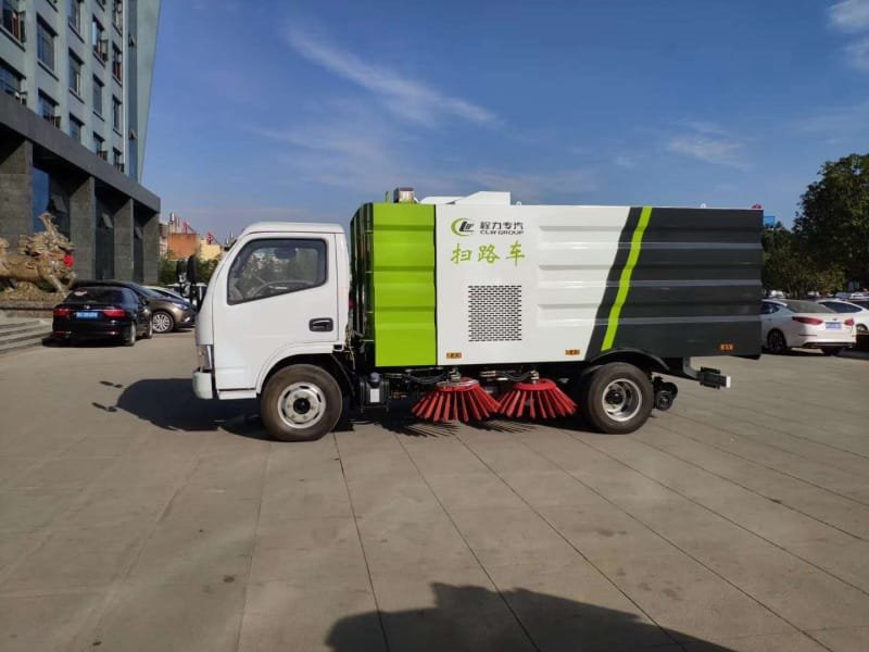 程力威牌CLW5030TSL6HL掃路車