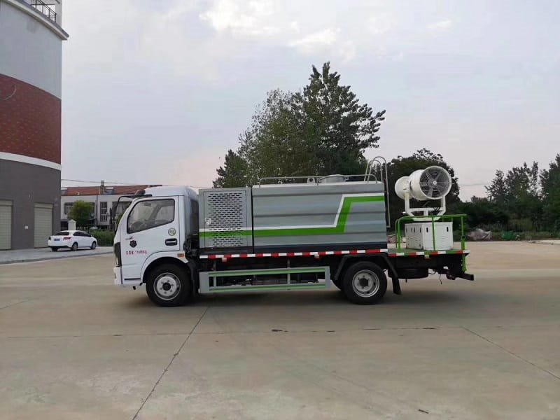 程力威牌CLW5120TDYE6多功能抑塵車