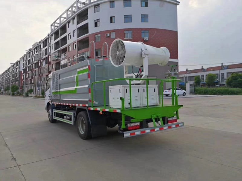 程力威牌CLW5120TDYE6多功能抑塵車
