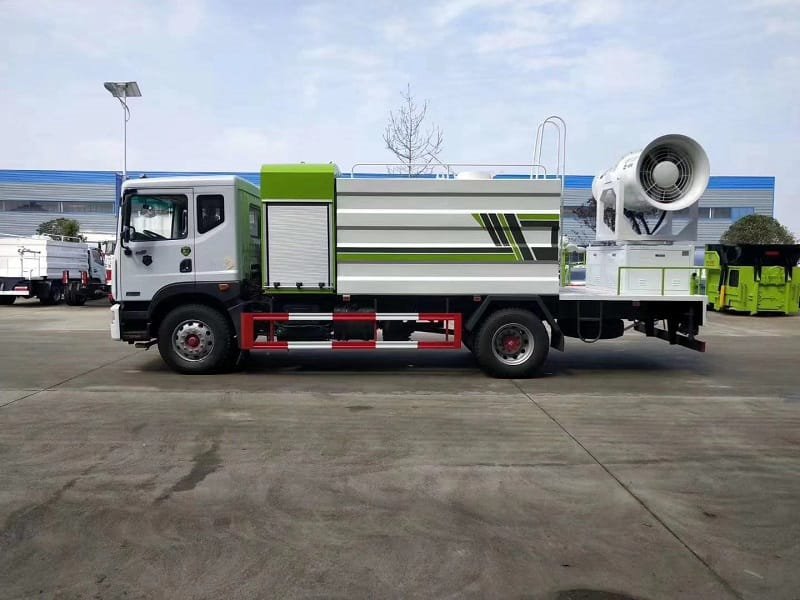 程力威牌CLW5180TDYD6多功能抑塵車