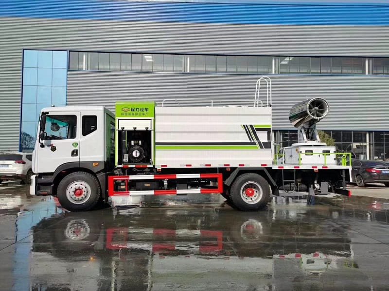 程力威牌CLW5180TDY6CD多功能抑塵車