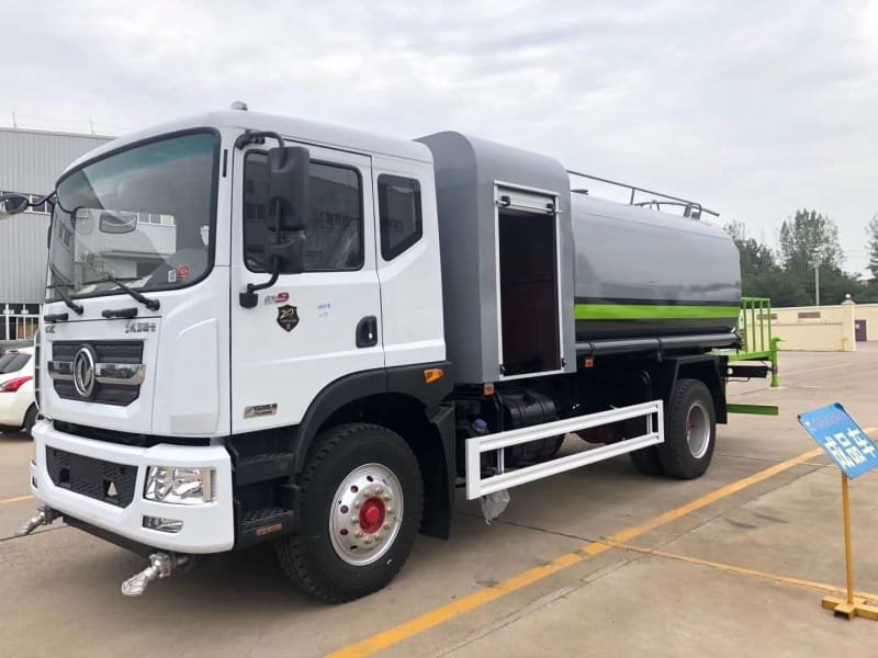 程力威牌CLW5181TDYKL6多功能抑塵車
