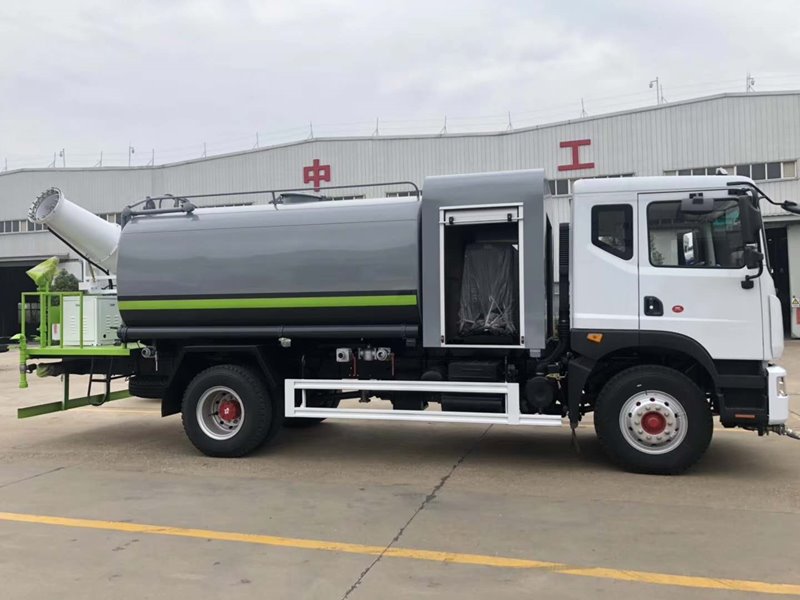 程力威牌CLW5181TDYKL6多功能抑塵車