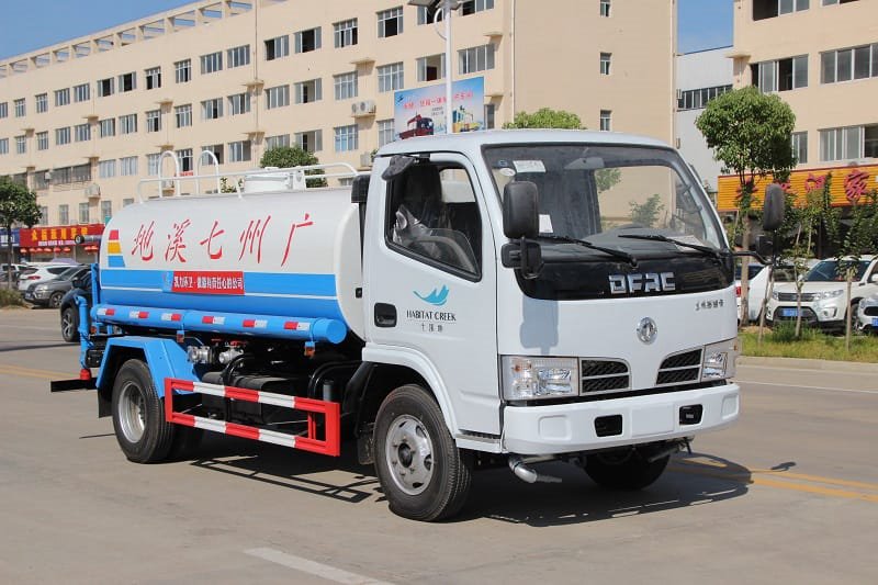 程力威牌CLW5073GPSD6綠化噴灑車