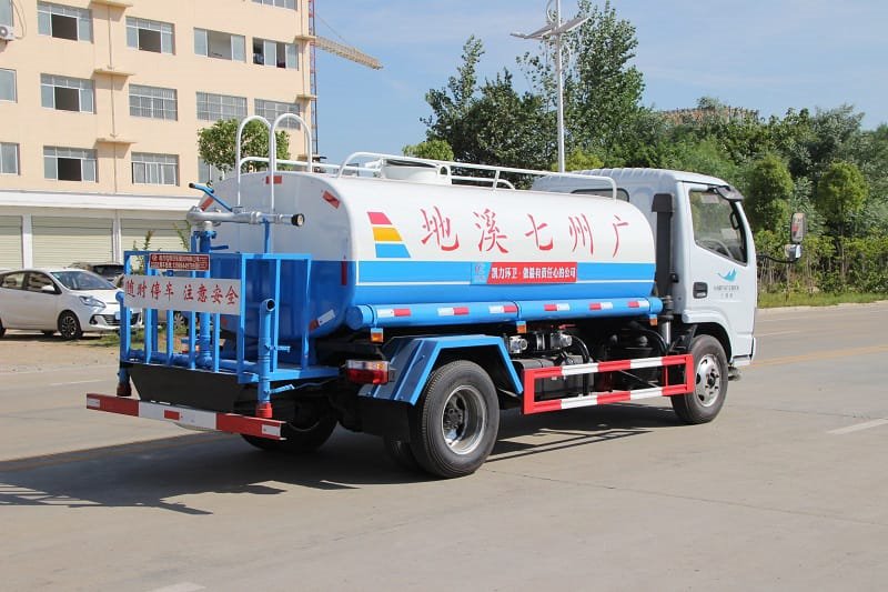程力威牌CLW5073GPSD6綠化噴灑車