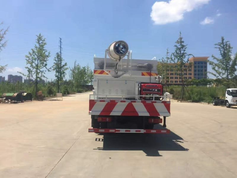 程力威牌CLW5180GQXRJ6護欄清洗車