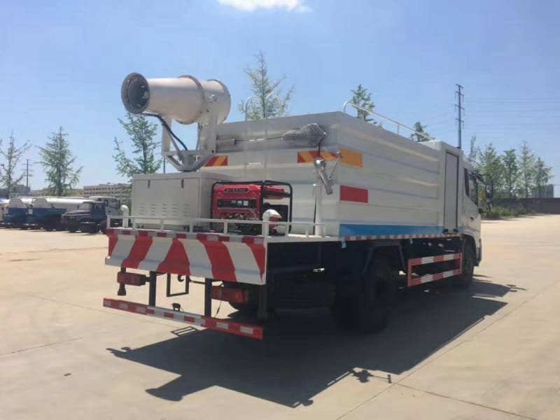 程力威牌CLW5180GQXRJ6護欄清洗車