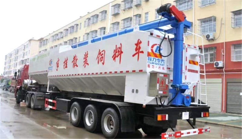 程力威牌CLW5180ZSLD6散裝飼料運(yùn)輸車