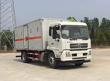 程力威牌CLW5180XRQD6易燃?xì)怏w廂式運(yùn)輸車
