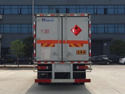 程力威牌CLW5180XRQD6易燃?xì)怏w廂式運(yùn)輸車
