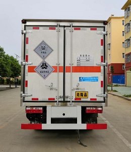 程力威牌CLW5040XDGE6毒性和感染性物品廂式運輸車