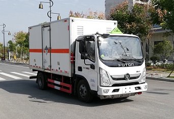 程力威牌CLW5040XZWB6雜項(xiàng)危險(xiǎn)物品廂式運(yùn)輸車(chē)