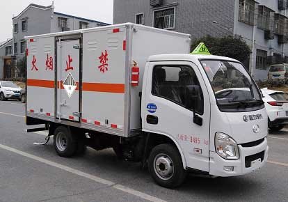 程力威牌CLW5032XZWSH6雜項(xiàng)危險(xiǎn)物品廂式運(yùn)輸車