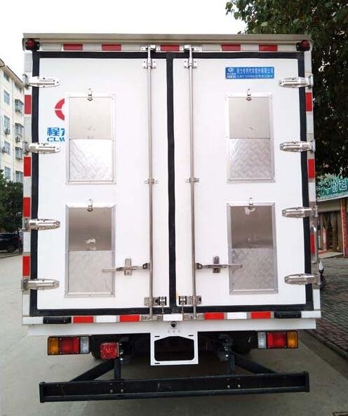 程力威牌CLW5110XCQQ6雛禽運(yùn)輸車(chē)
