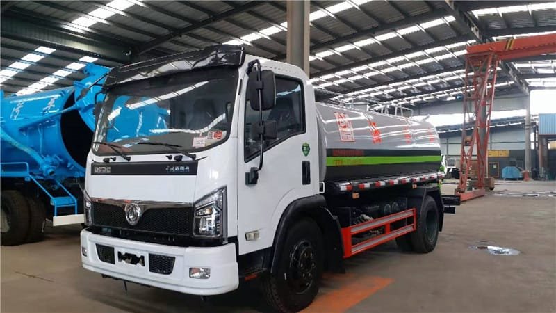 程力威牌CLW5120GLQD6瀝青灑布車
