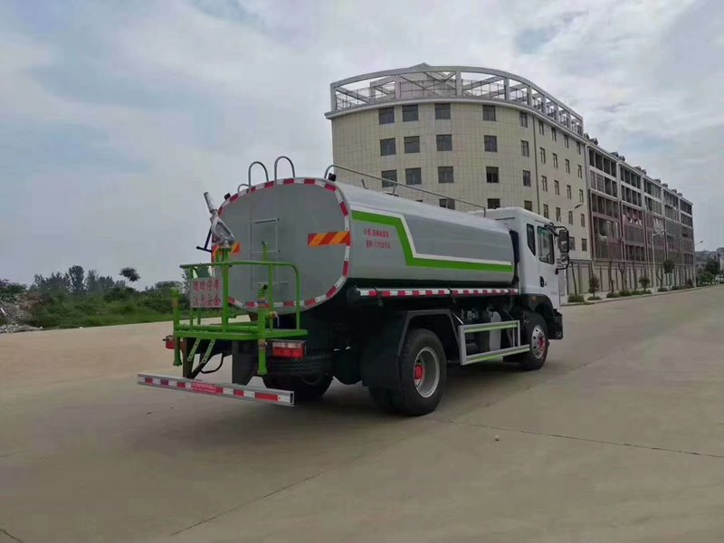 程力威牌CLW5180GLQ6瀝青灑布車
