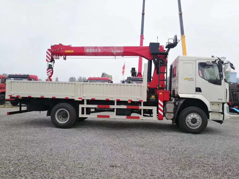 程力威牌CLW5180JSQL6隨車起重運(yùn)輸車隨車吊