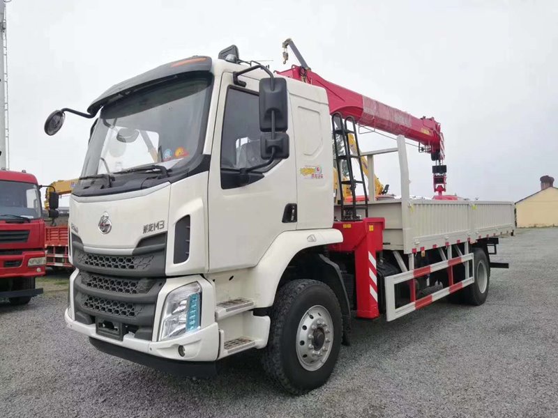 程力威牌CLW5180JSQL6隨車起重運(yùn)輸車隨車吊