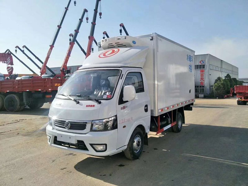 程力威牌CLW5030XLC6冷藏車(chē)