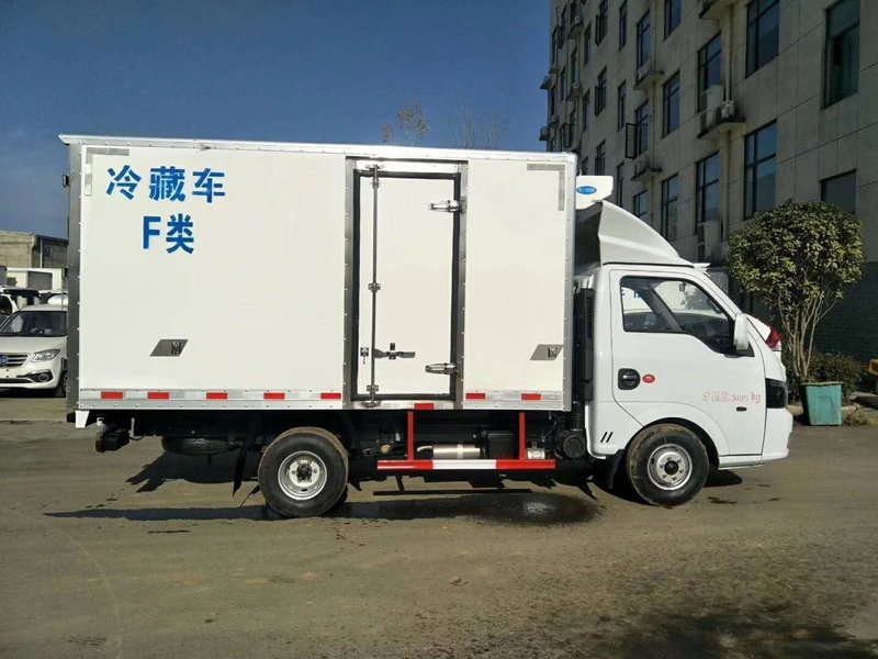 程力威牌CLW5030XLC6冷藏車(chē)