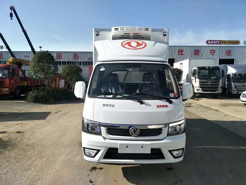 程力威牌CLW5030XLC6冷藏車(chē)