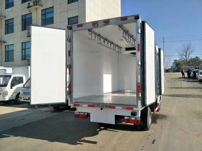 程力威牌CLW5030XLC6冷藏車(chē)