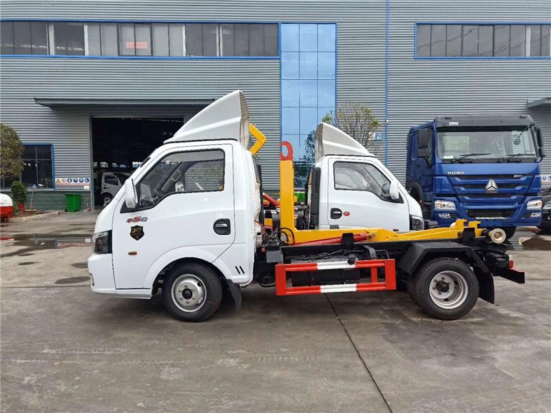 程力威牌CLW5030ZXX6車廂可卸式垃圾車