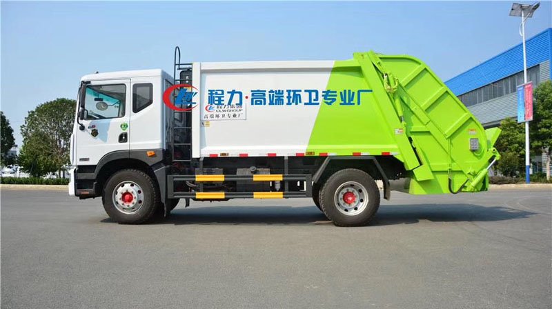 程力威牌CLW5181ZYS6壓縮式垃圾車