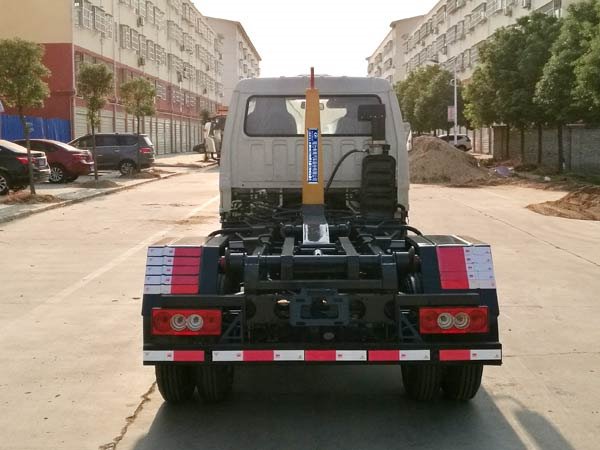 程力威牌CLW5040ZXXB6車廂可卸式垃圾車