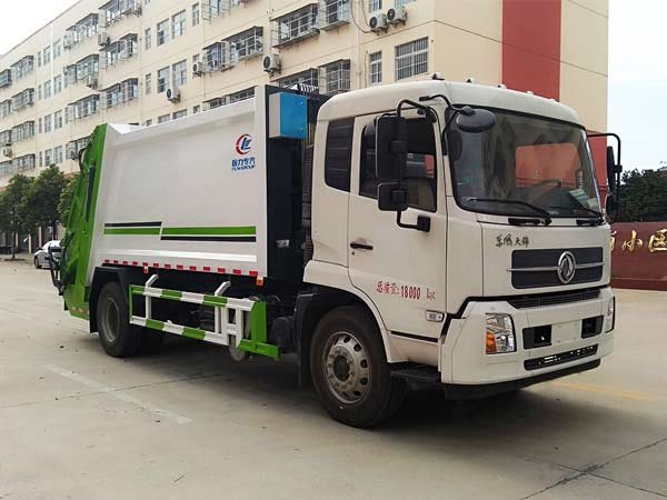 程力威牌CLW5183ZYSD6壓縮式垃圾車
