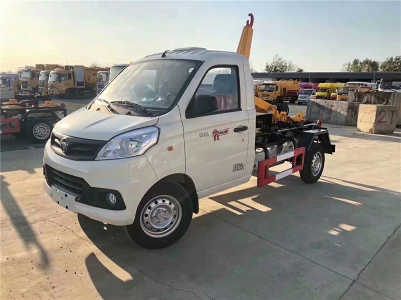 程力威牌CLW5030ZXXB6車廂可卸式垃圾車