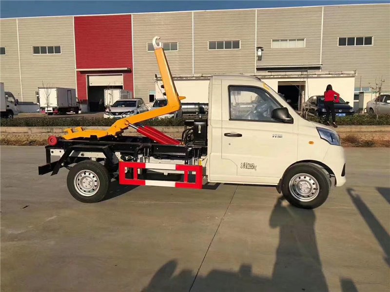 程力威牌CLW5030ZXXB6車廂可卸式垃圾車