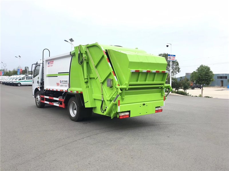 程力威牌CLW5090ZYS6壓縮式垃圾車(chē)