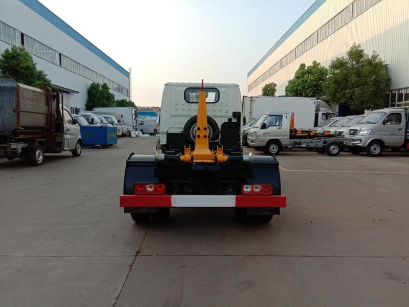 程力威牌CLW5030ZXXSH6車(chē)廂可卸式垃圾車(chē)