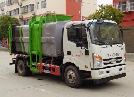 程力威牌CLW5090TCA6BS餐廚垃圾車