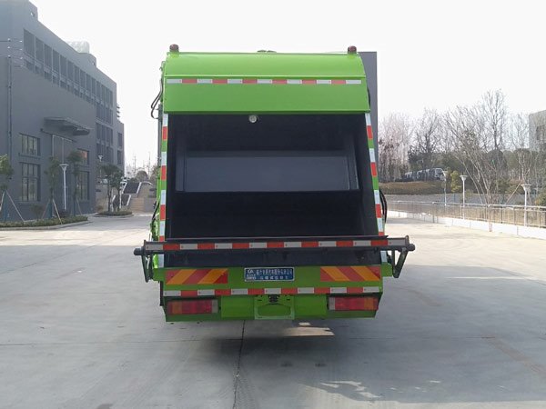程力威牌CLW5251ZYSE6壓縮式垃圾車