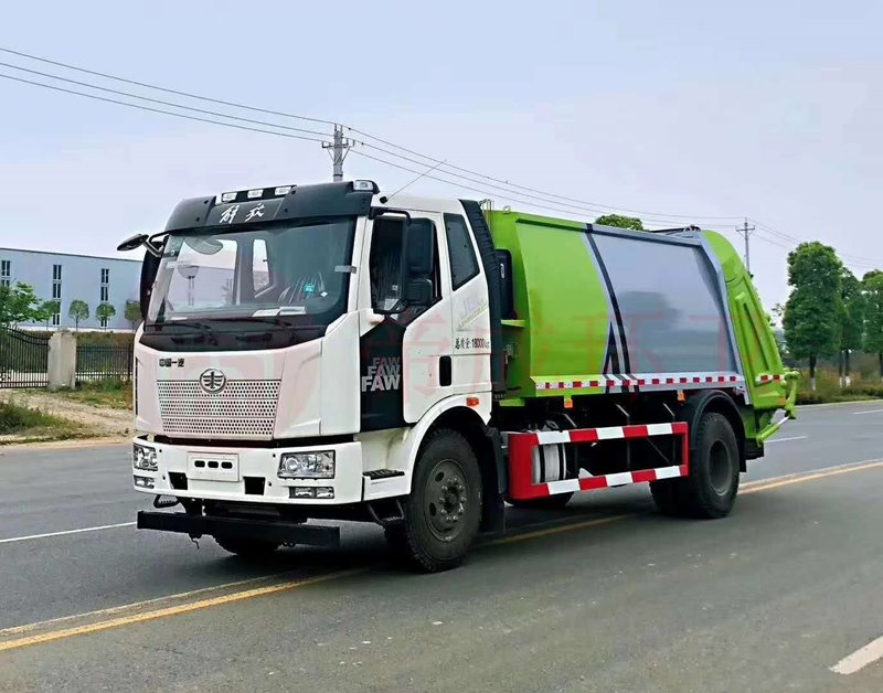 程力威牌CLW5180ZYSC6壓縮式垃圾車